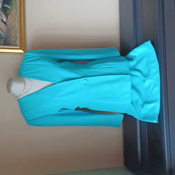 100% Pure Silk light blue suit size 6 - Picture 2 of 16